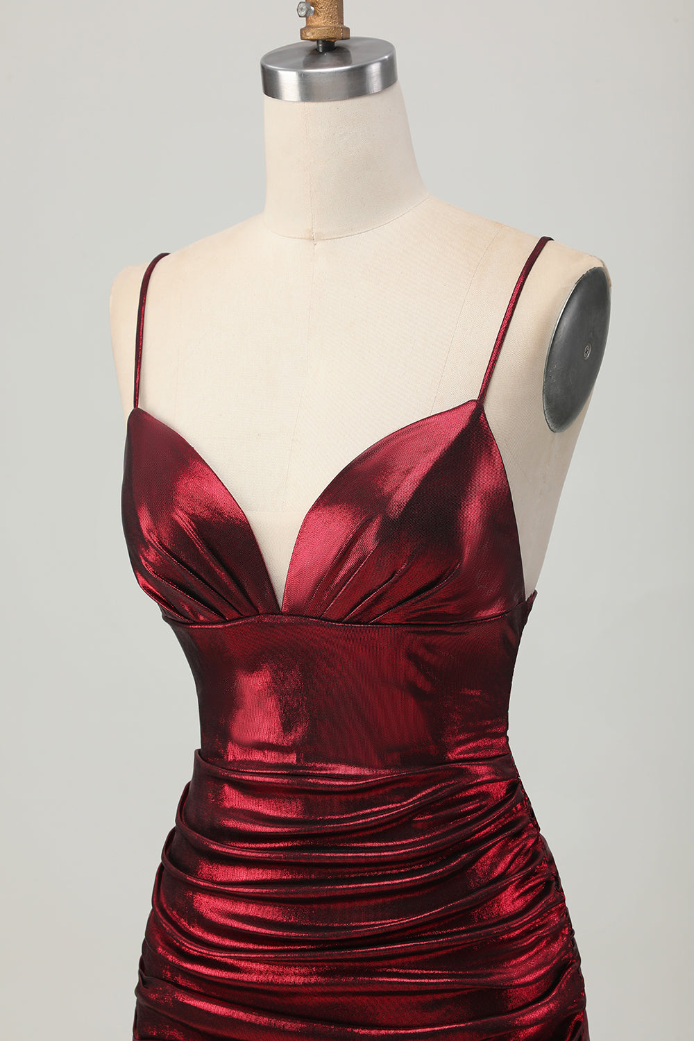 Sparkly Metallic Burgundy Spaghetti Straps Tight Ruched Short Homecoming Dress