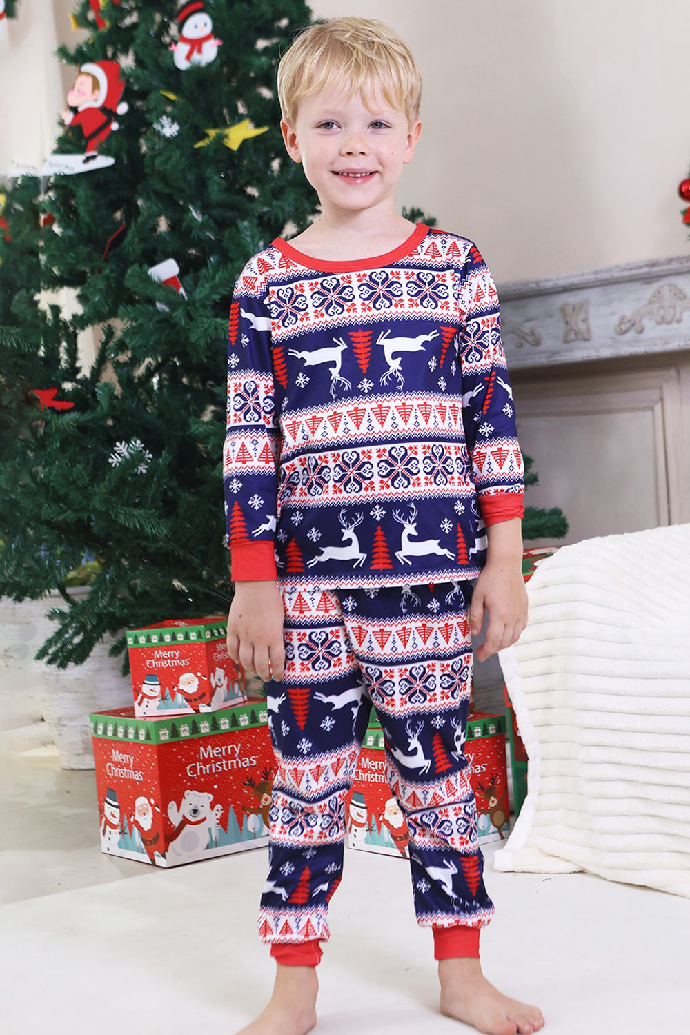 Red Winter Print Family Christmas Pajamas