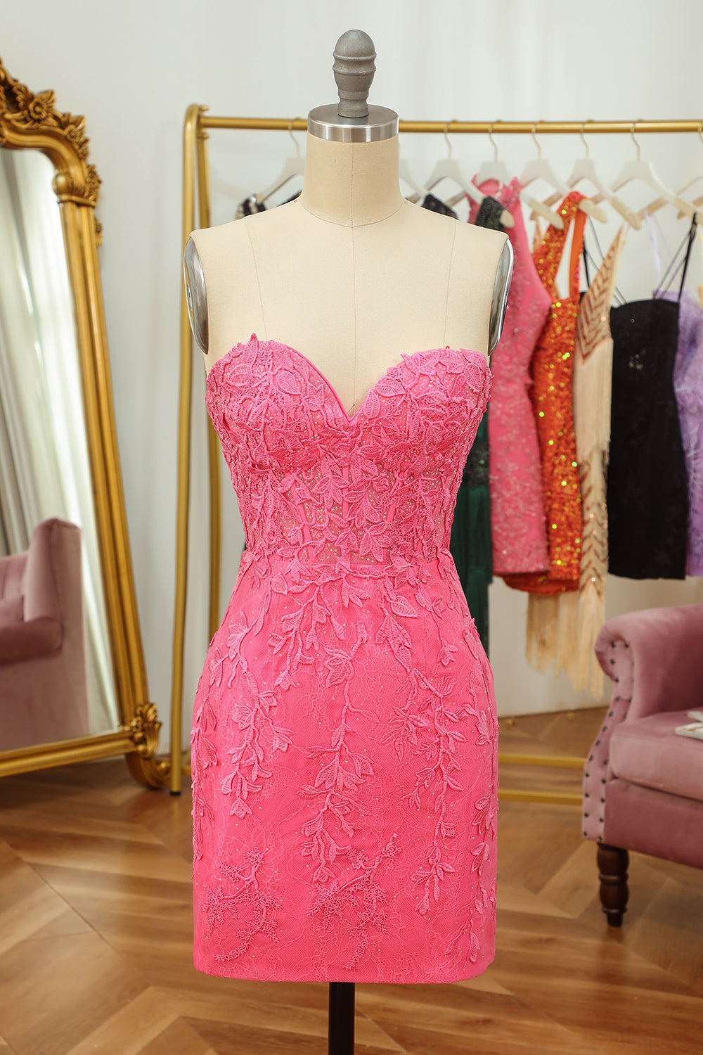 Tight Sweetheart Purple Short Cocktail Dress with Appliques