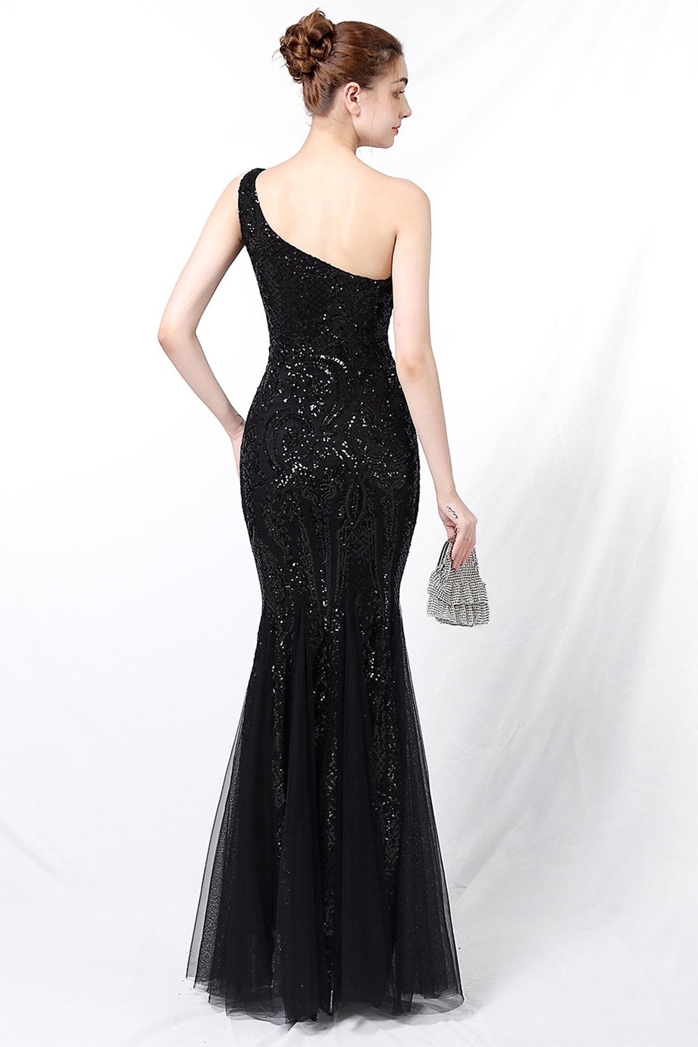 Mermaid One-Shoulder Ball Dress with Appliques