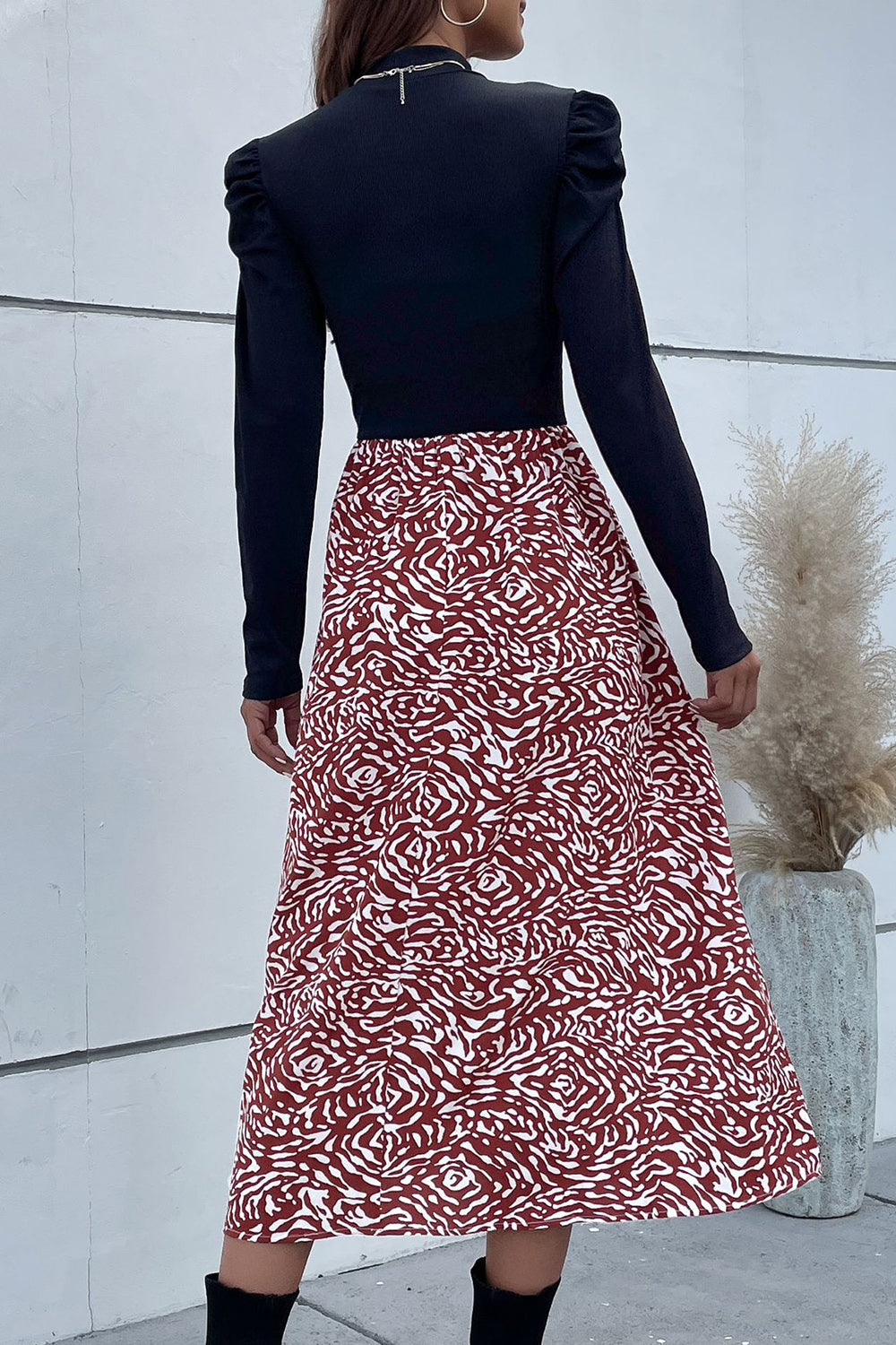 Black Long Sleeves Casual Dress with Printed