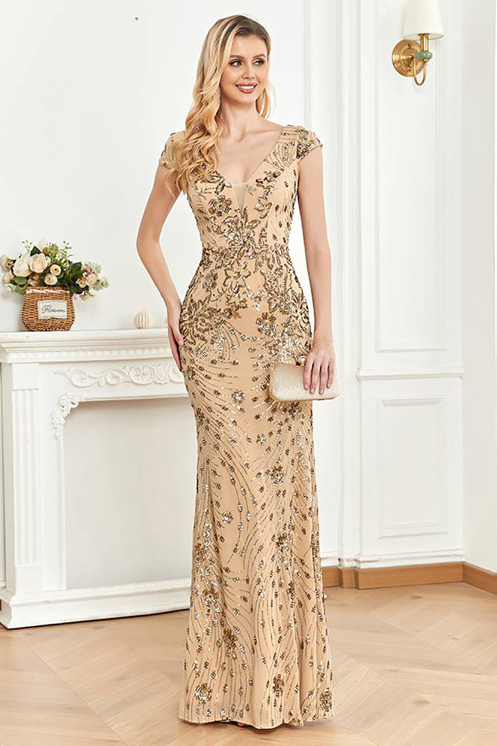 Golden Sheath V- Neck Formal Evening Dress with Beading