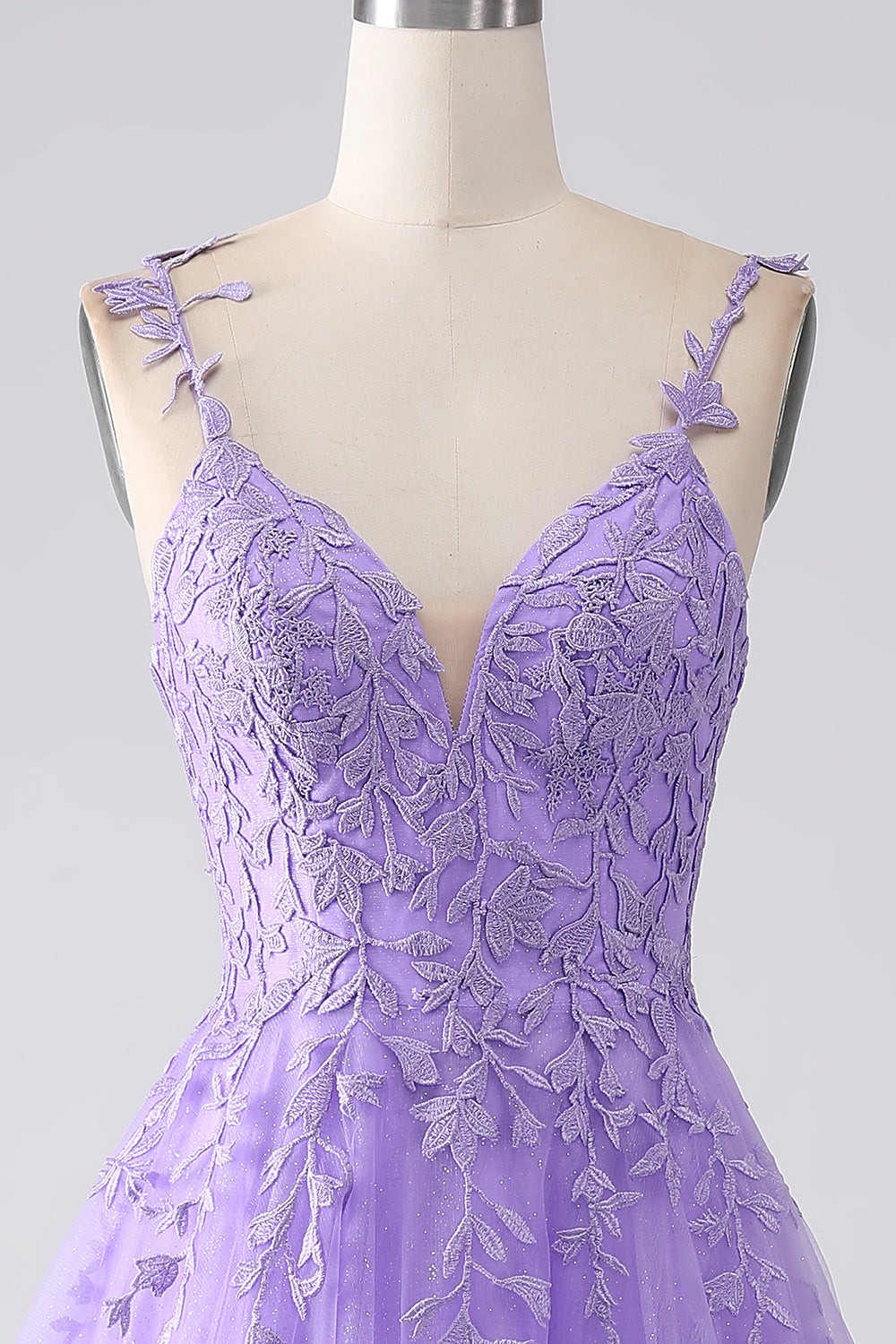 Lilac A-Line Spaghetti Straps Long Ball Dress with Appliques