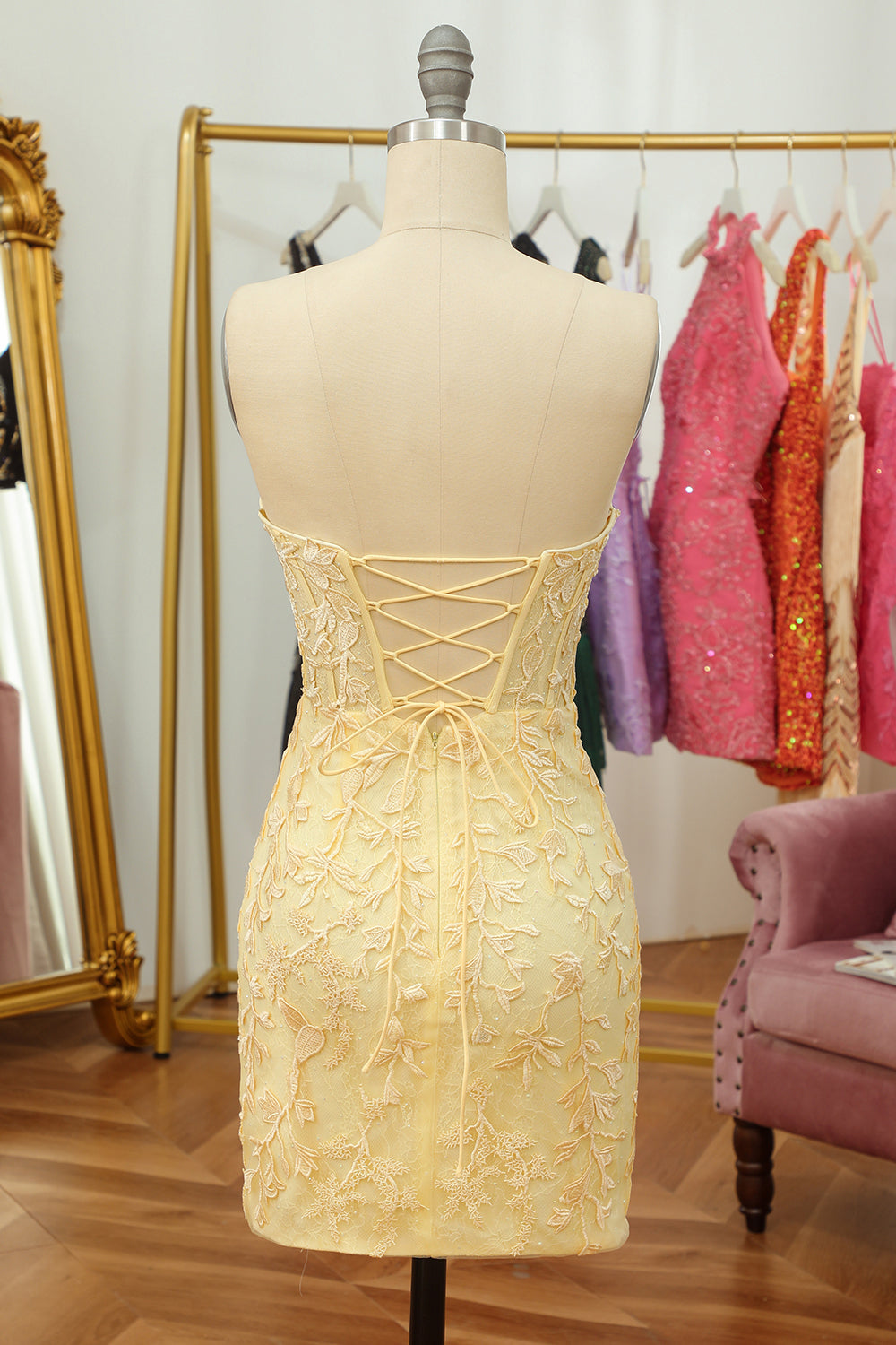Tight Sweetheart Purple Short Cocktail Dress with Appliques