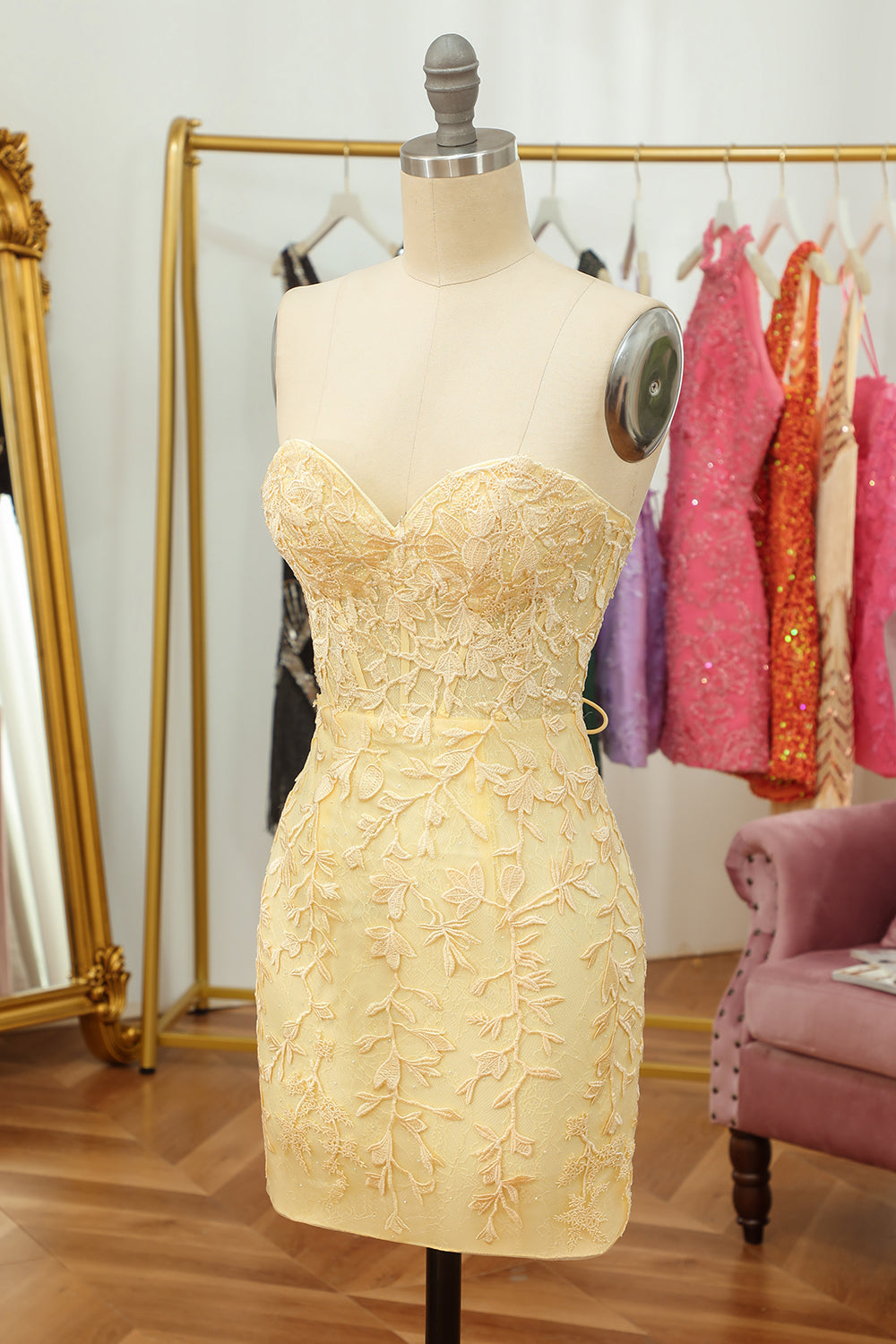 Tight Pink Short Cocktail Party Dress with Appliques
