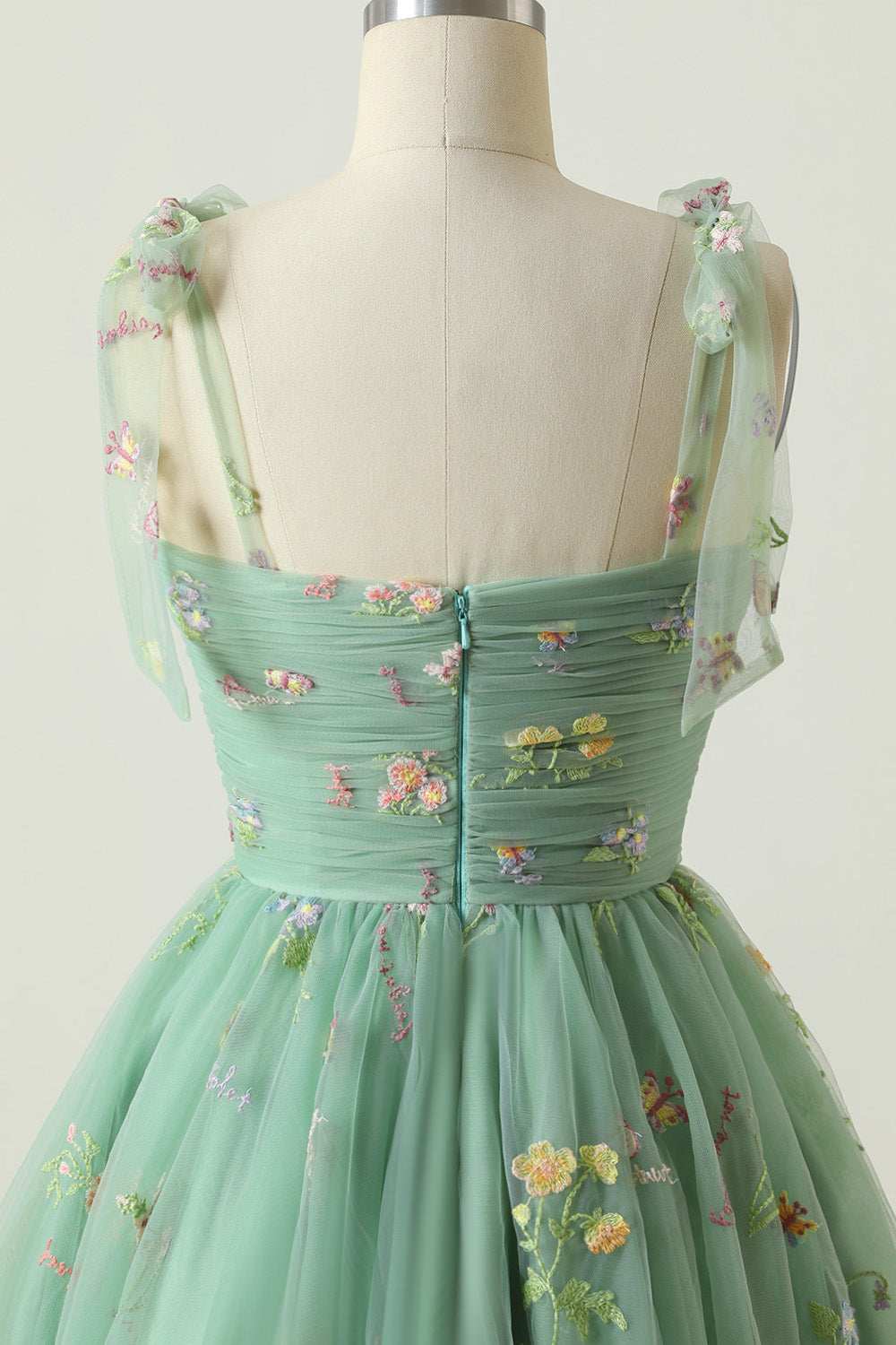 Green Short A-Line Ball Dress Party Dress With Embroidery