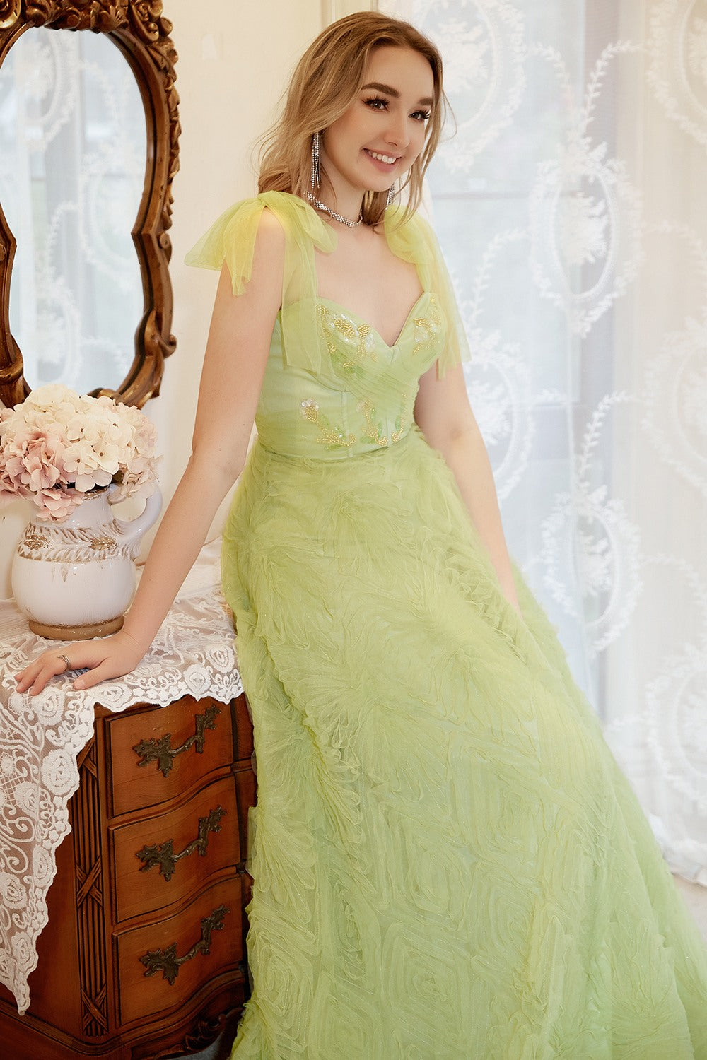 A Line Spaghetti Straps Light Green Tulle Plus Size Ball Dress