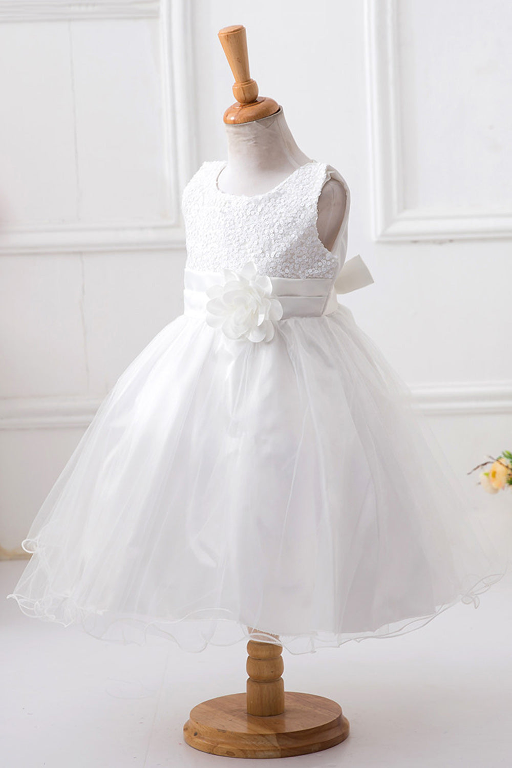 Sequins Sleeveless White Girls Dresses with Bowknot