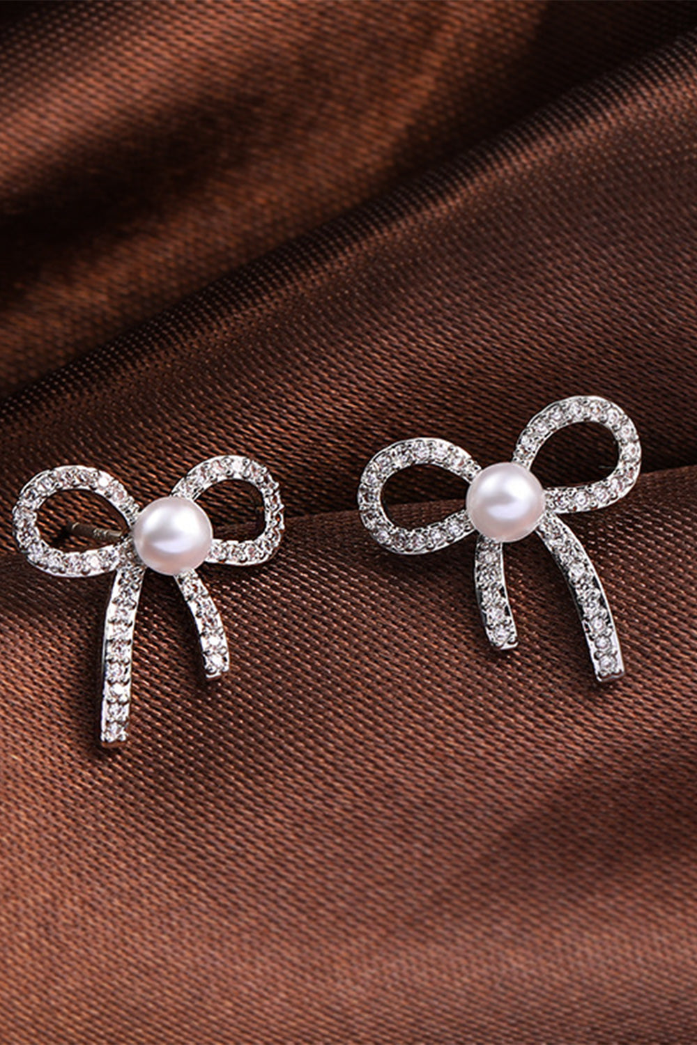 Beading Bows Pearl Earring