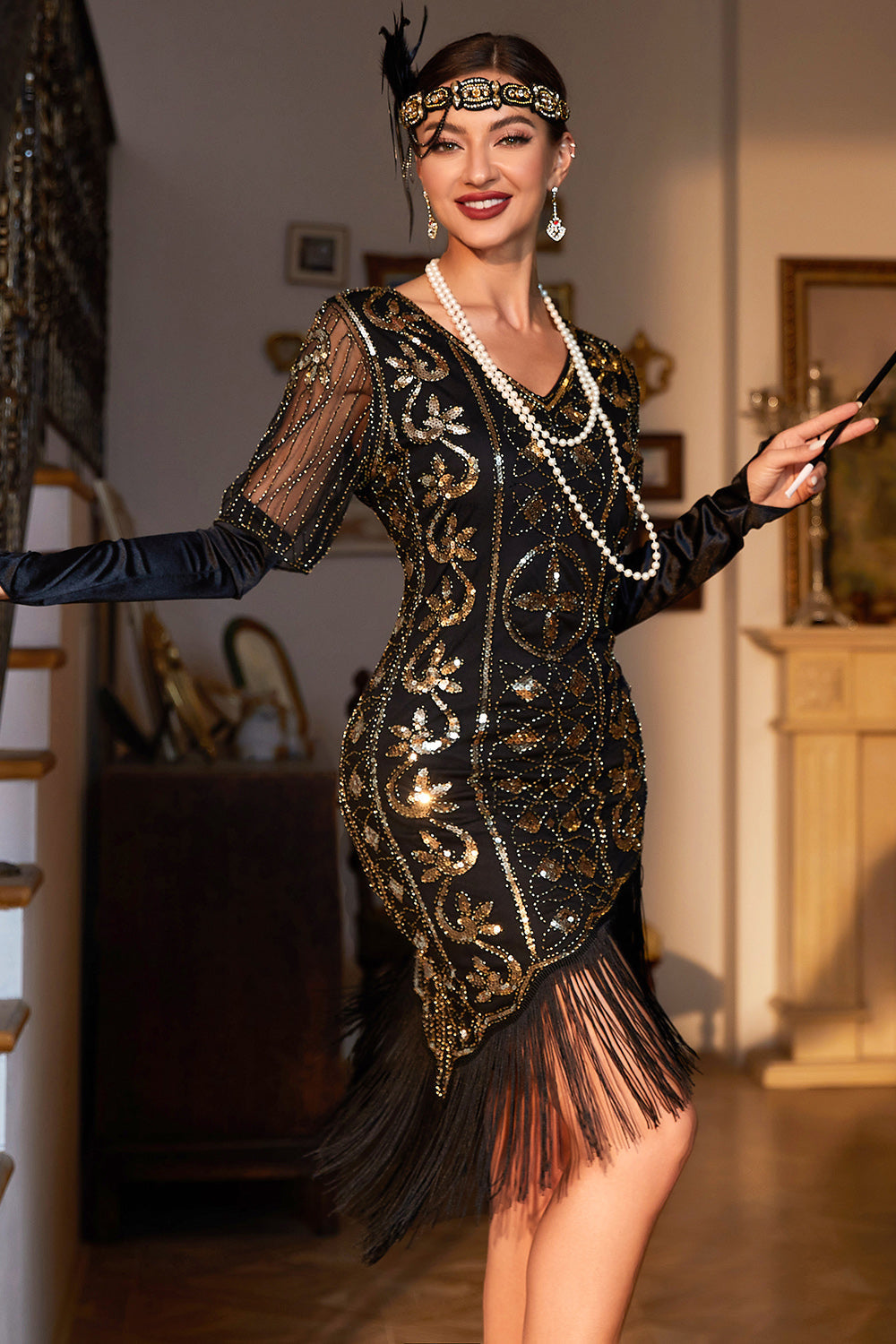 Black Golden V-neck Sequin Fringed 920s Flapper Dress