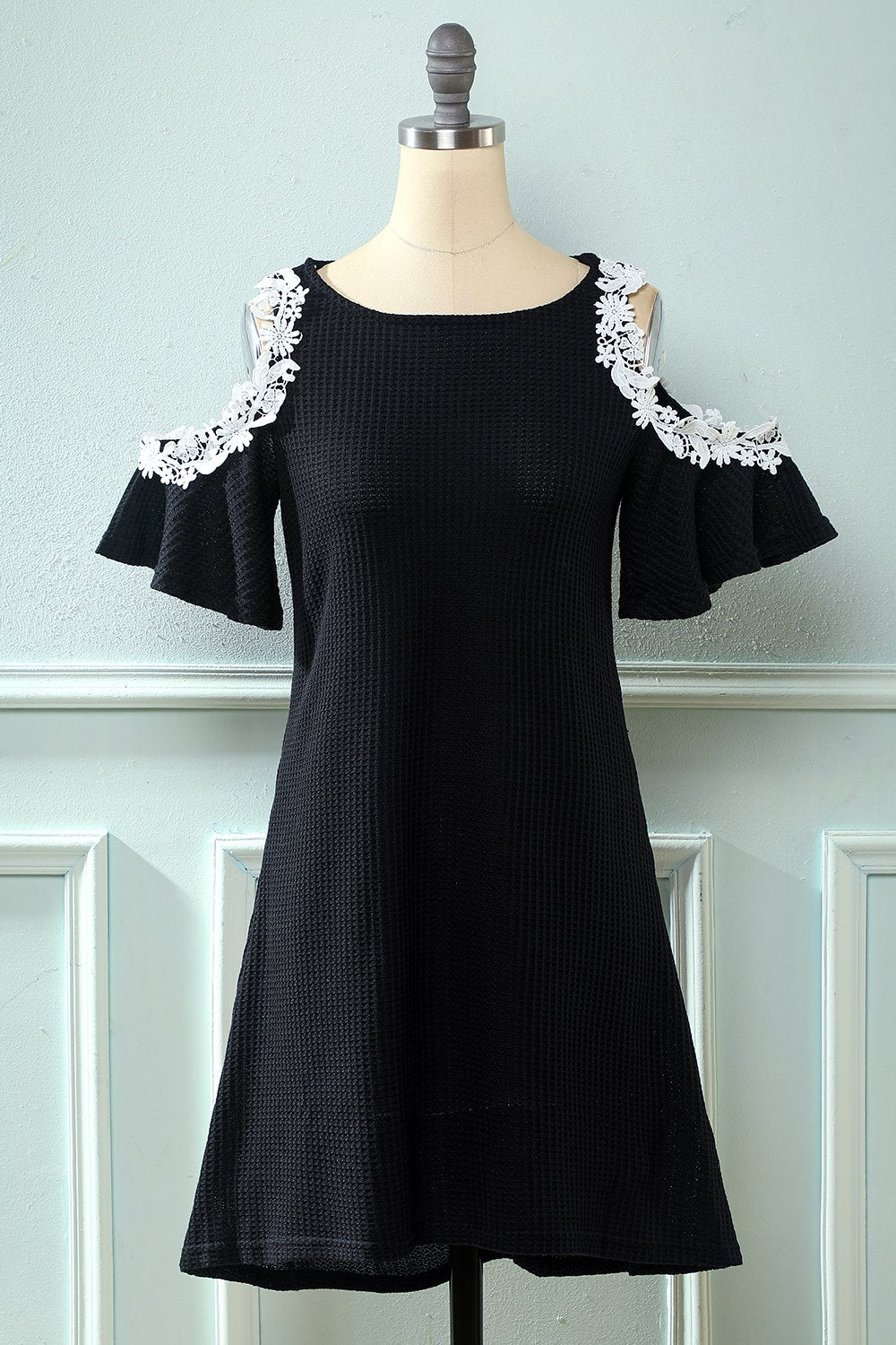 Black Cold Shoulder Knitted Dress with Appliques